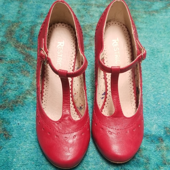Modcloth shoes - Picture 8 of 12